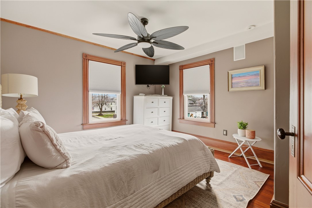 23 Clinton Street Newport, RI 02840 - Photo 16 of 38