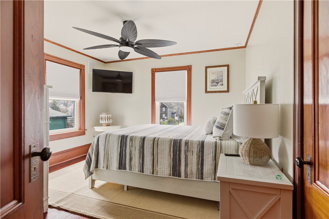 23 Clinton Street Newport, RI 02840 - Photo 18 of 38