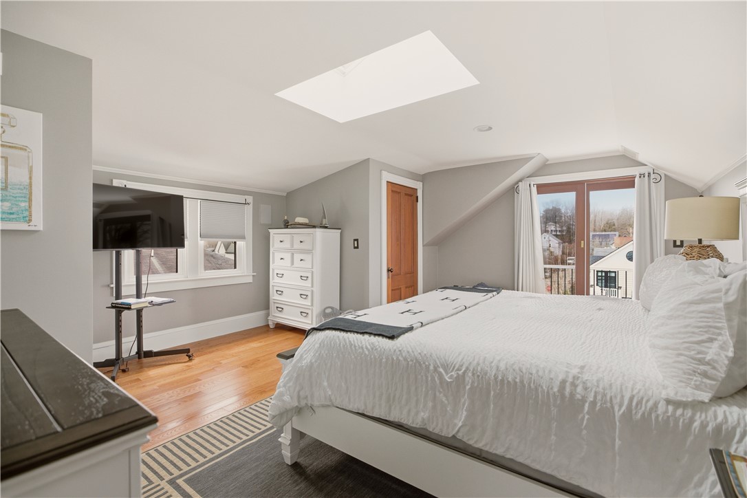 23 Clinton Street Newport, RI 02840 - Photo 26 of 38