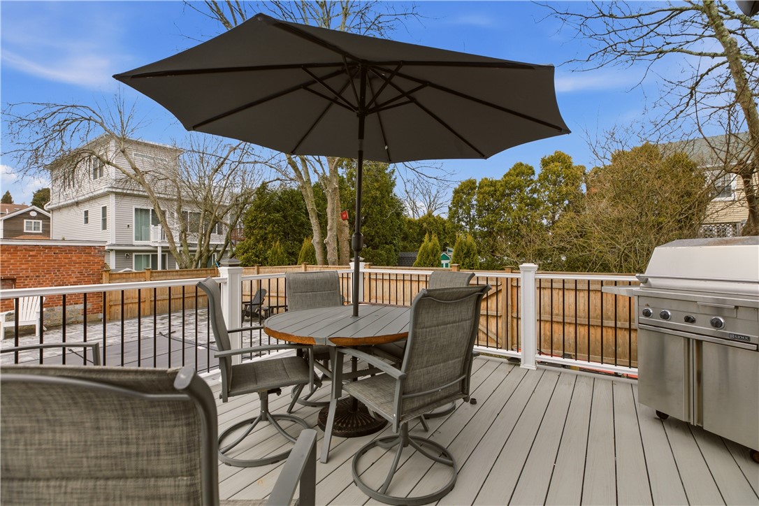 23 Clinton Street Newport, RI 02840 - Photo 33 of 38