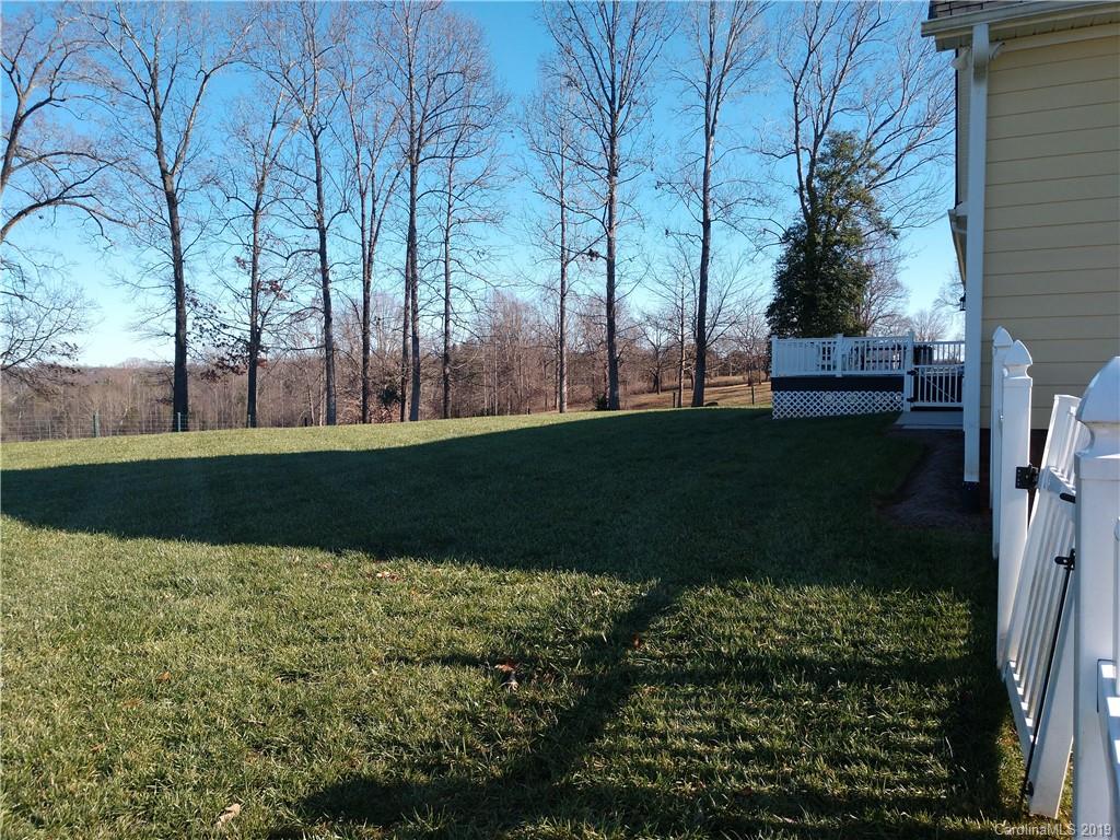 447 Chief Thomas Road Harmony, NC 28634 - Photo 2 of 25 Gallery Image 2