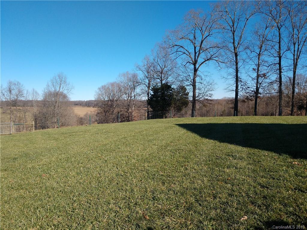 447 Chief Thomas Road Harmony, NC 28634 - Photo 3 of 25 Gallery Image 3