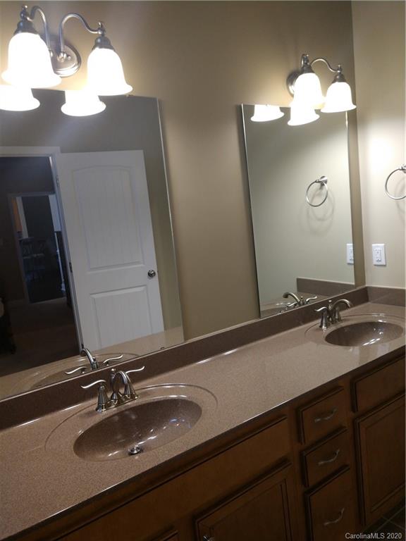 447 Chief Thomas Road Harmony, NC 28634 - Photo 10 of 25 Gallery Image 10