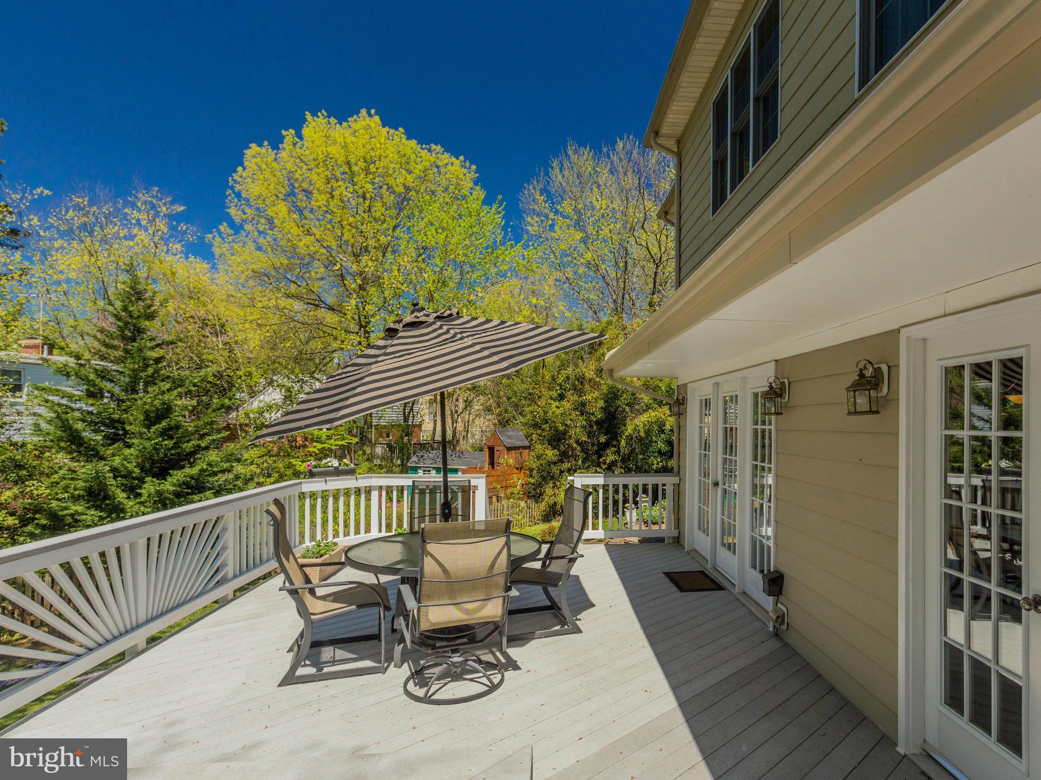 1912 Corliss Court McLean, VA 22101 - Photo 4 of 30 Exterior (Rear)