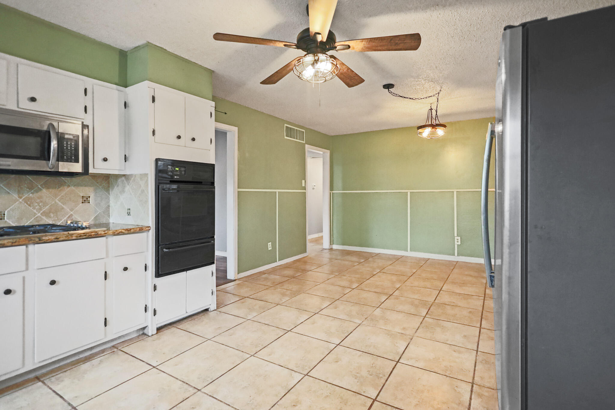 4316 45th Street Lubbock, TX 79413 - Photo 19 of 60 IMG_8244