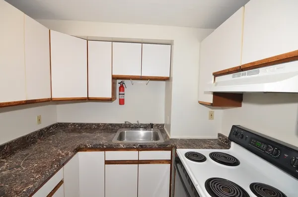 $1,900 | 74 Union Street, Unit 22, Lawrence, MA 01840