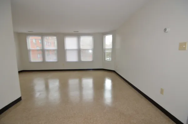 $1,900 | 74 Union Street, Unit 22, Lawrence, MA 01840