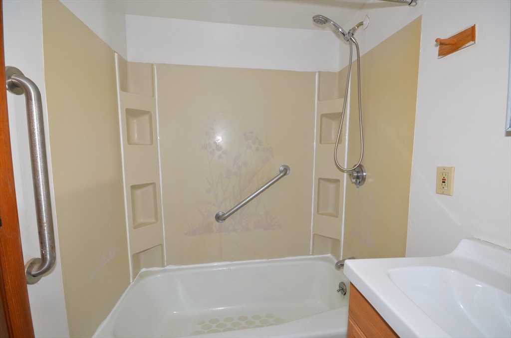 74 Union Street, Unit 22 Lawrence, MA 01840 - Photo 8 of 12