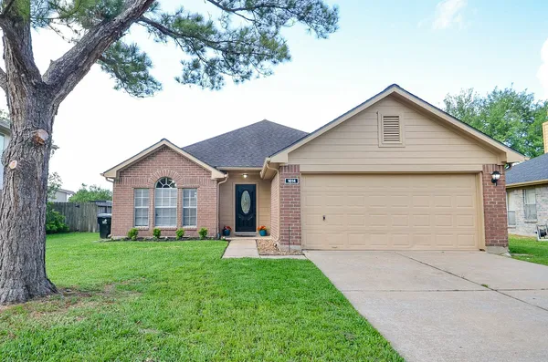$282,000 | 1614 Village Ct Drive, Rosenberg, TX 77471