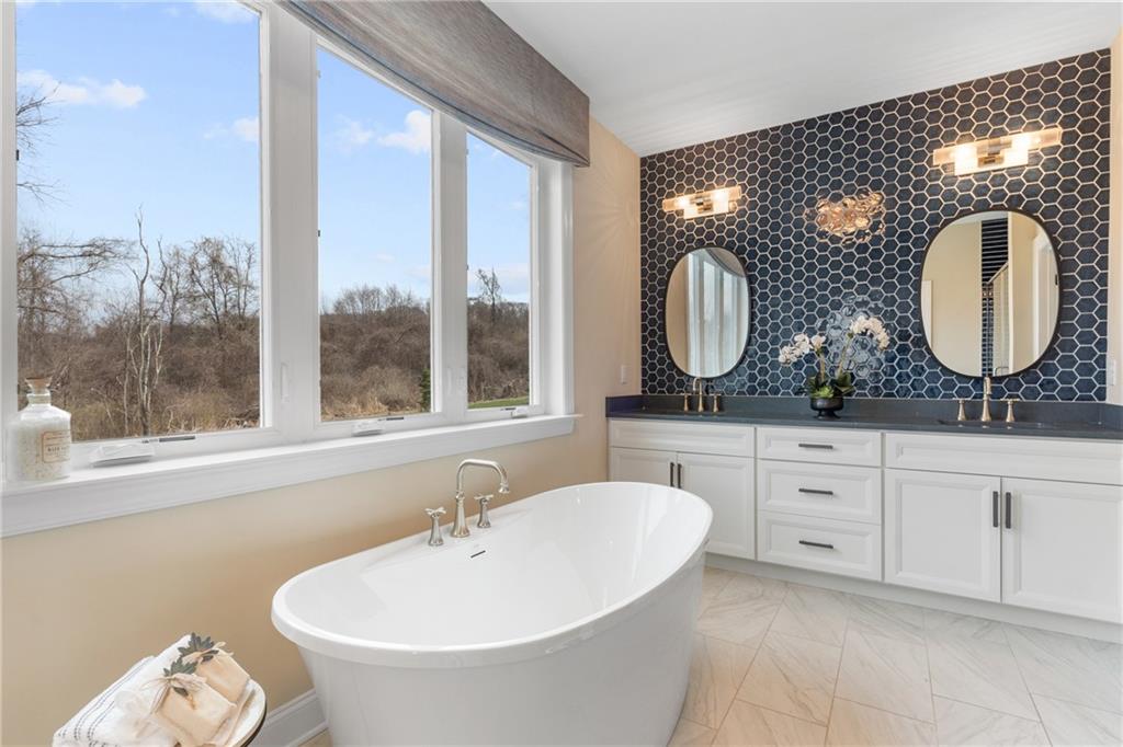 103 Maggie Drive Eighty Four, PA 15330 - Photo 30 of 50