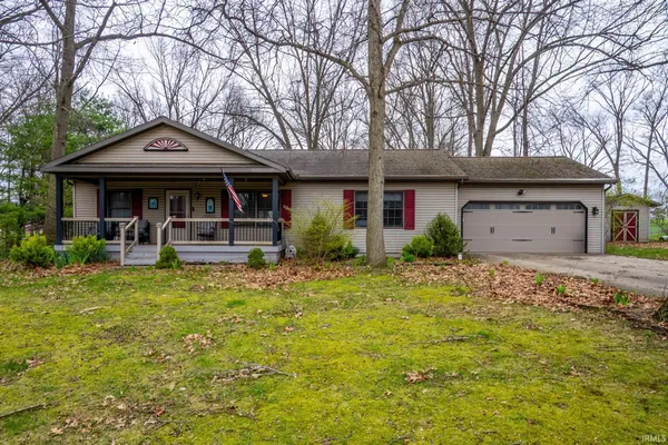 $290,000 | 7935 South 122 East, Wolcottville, IN 46795