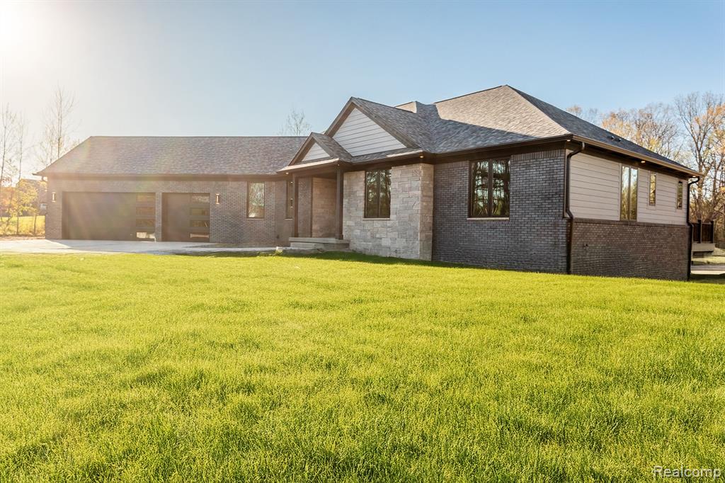 4030 Metamora Ridge Road Oxford, MI 48371 - Photo 1 of 47