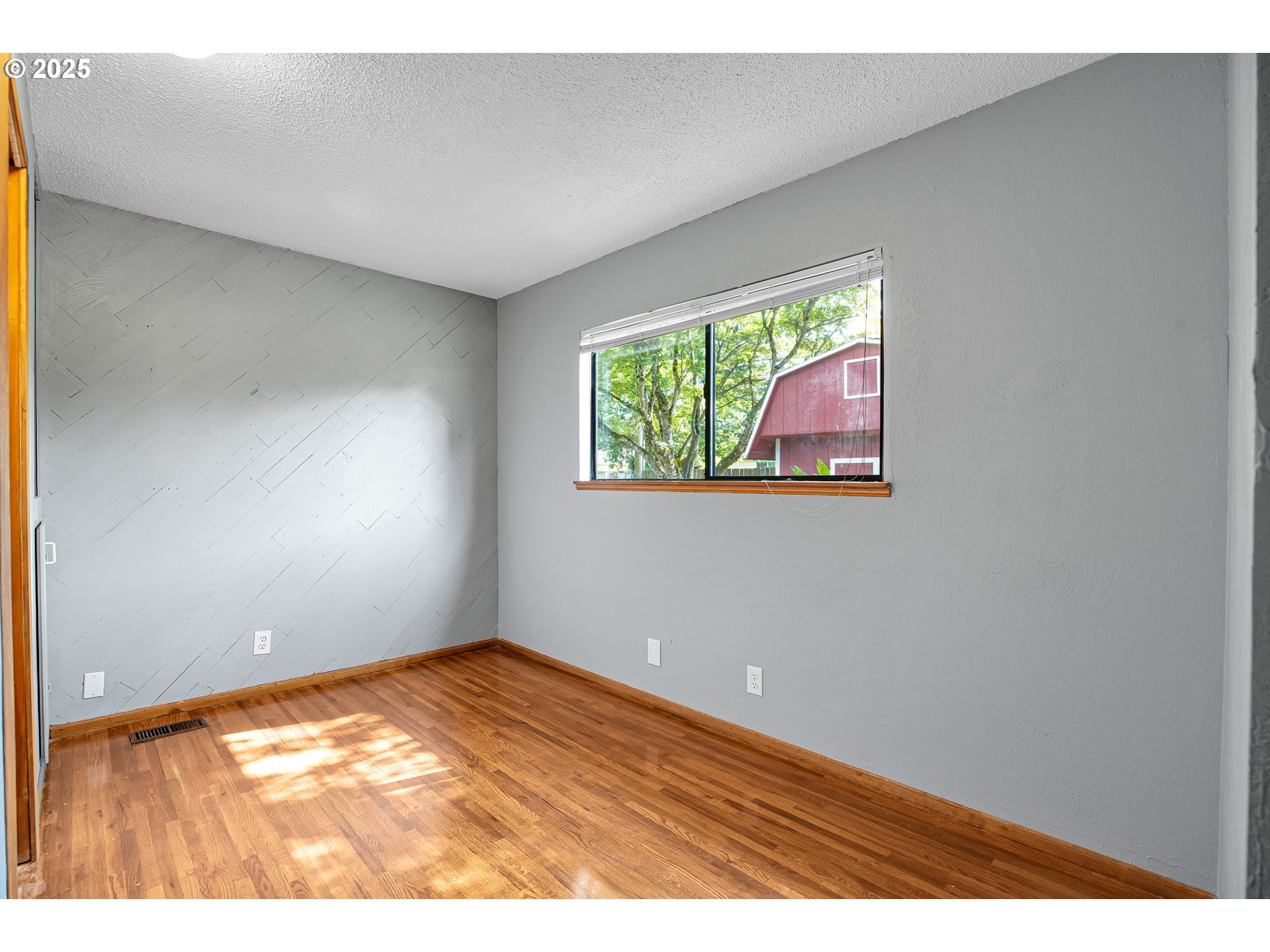 904 Southeast 223rd Avenue Gresham, OR 97030 - Photo 12 of 21 Bedroom