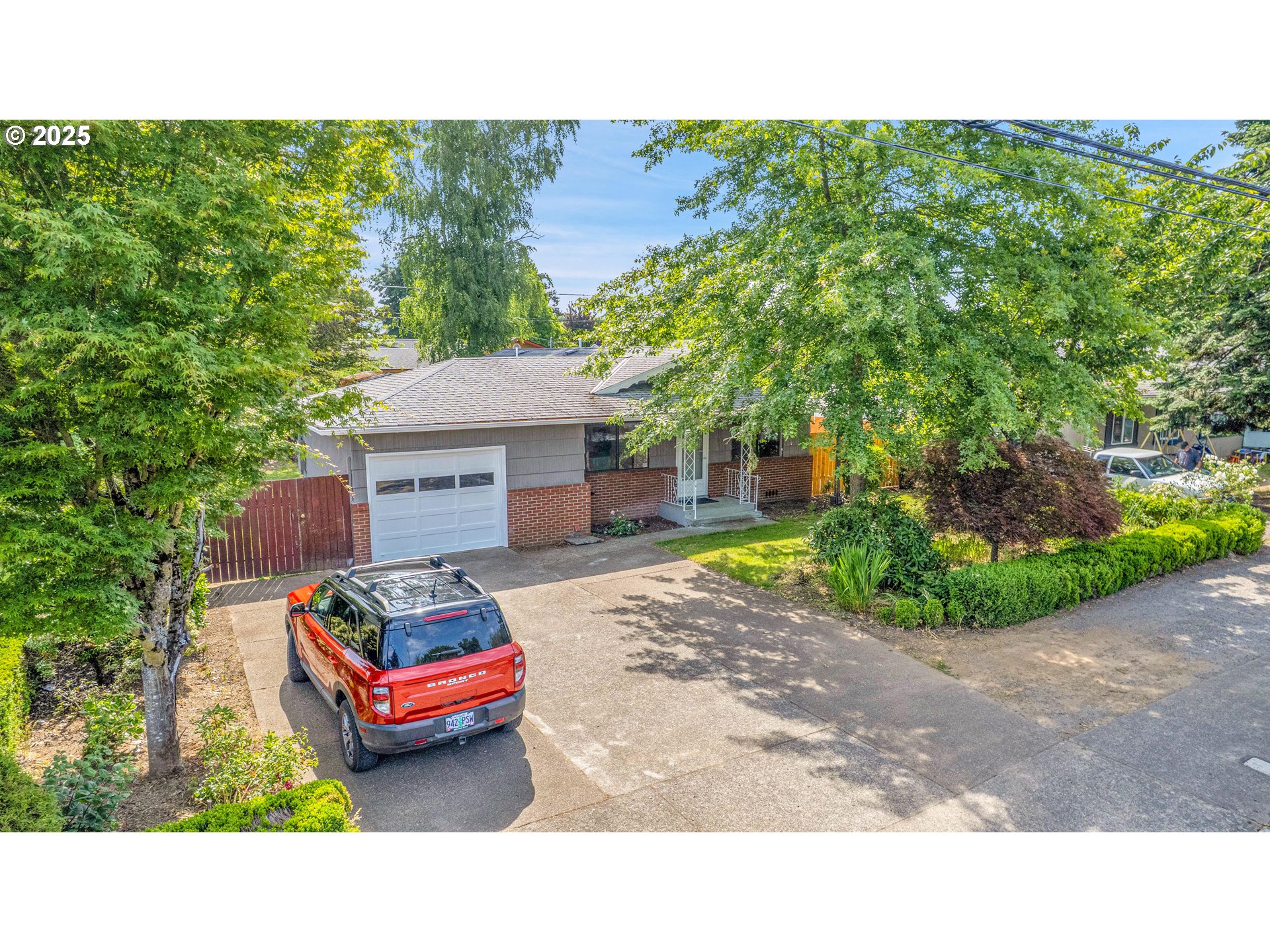 904 Southeast 223rd Avenue Gresham, OR 97030 - Photo 2 of 21 Exterior