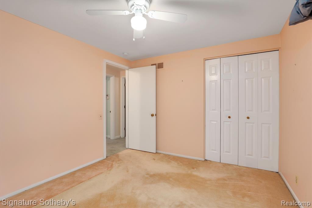 915 Cook Road Grosse Pointe Woods, MI 48236 - Photo 25 of 38