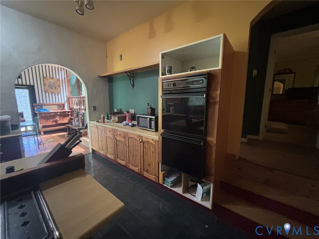 6424 Hackney Circle North Chesterfield, VA 23832 - Photo 11 of 23 a kitchen with stainless steel appliances a refrigerator and a stove