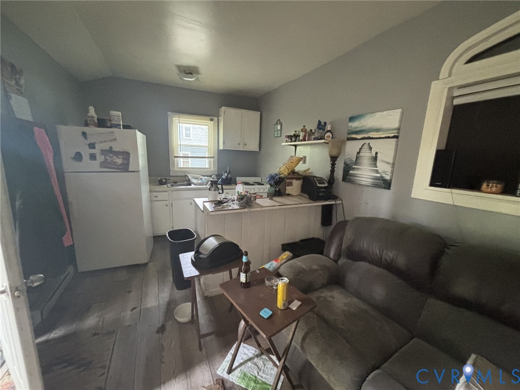 6424 Hackney Circle North Chesterfield, VA 23832 - Photo 22 of 23 a living room with furniture and a flat screen tv