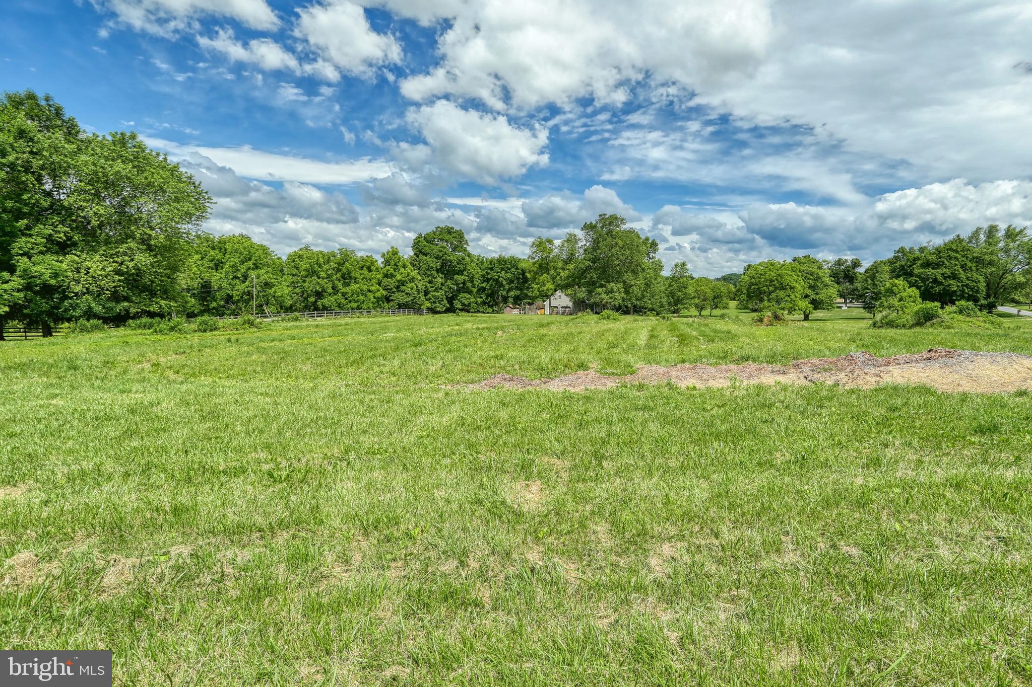 6040 Pine Road Thomasville, PA 17364 - Photo 2 of 8 Gallery Image 2