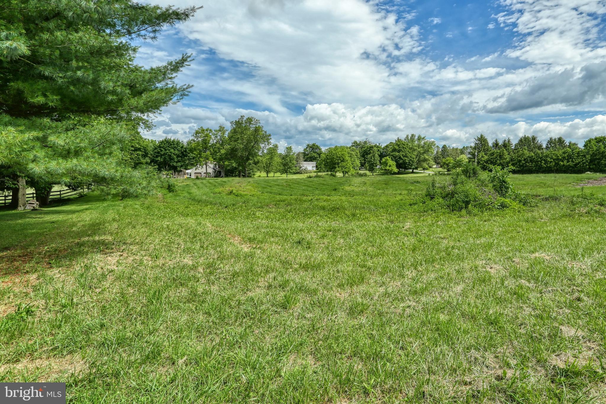 6040 Pine Road Thomasville, PA 17364 - Photo 3 of 8 Gallery Image 3