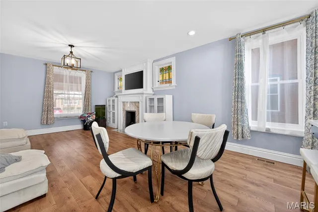 $375,000 | 6918 Dartmouth Avenue, University City, MO 63130