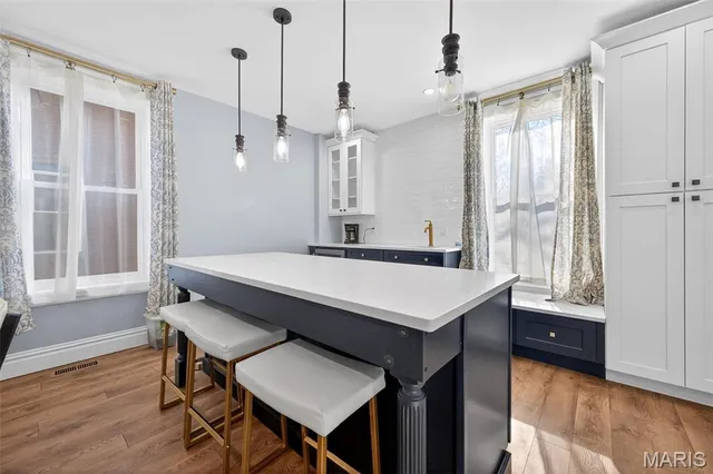 $375,000 | 6918 Dartmouth Avenue, University City, MO 63130