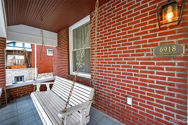 $375,000 | 6918 Dartmouth Avenue, University City, MO 63130