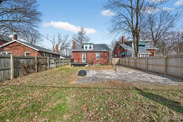 $375,000 | 6918 Dartmouth Avenue, University City, MO 63130