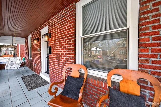 $375,000 | 6918 Dartmouth Avenue, University City, MO 63130