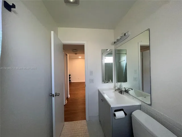 $2,000 | 2471 Southwest 82nd Avenue, Unit 209, Davie, FL 33324