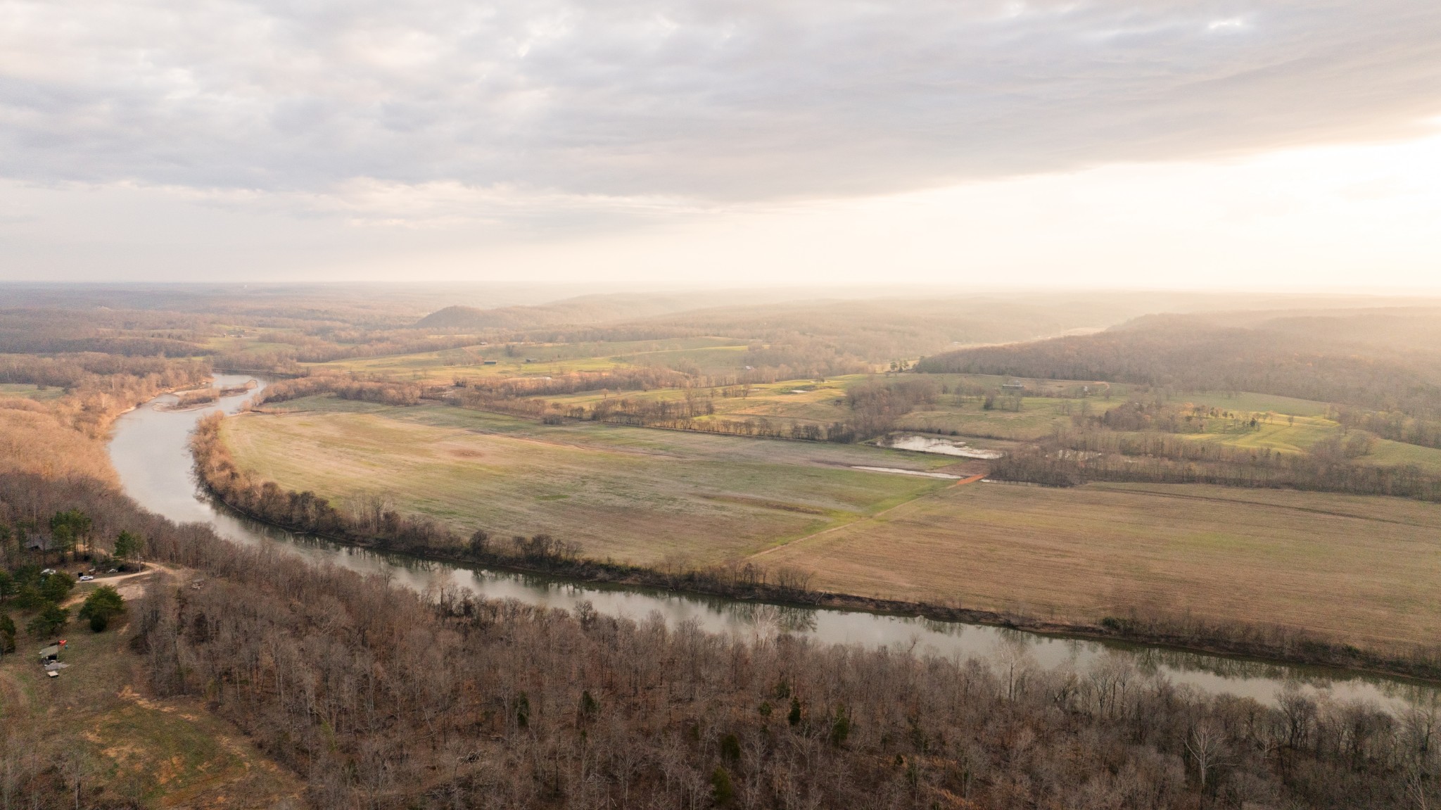 7050 Bakerville Road Waverly, TN 37185 - Photo 15 of 53 a view of an ocean