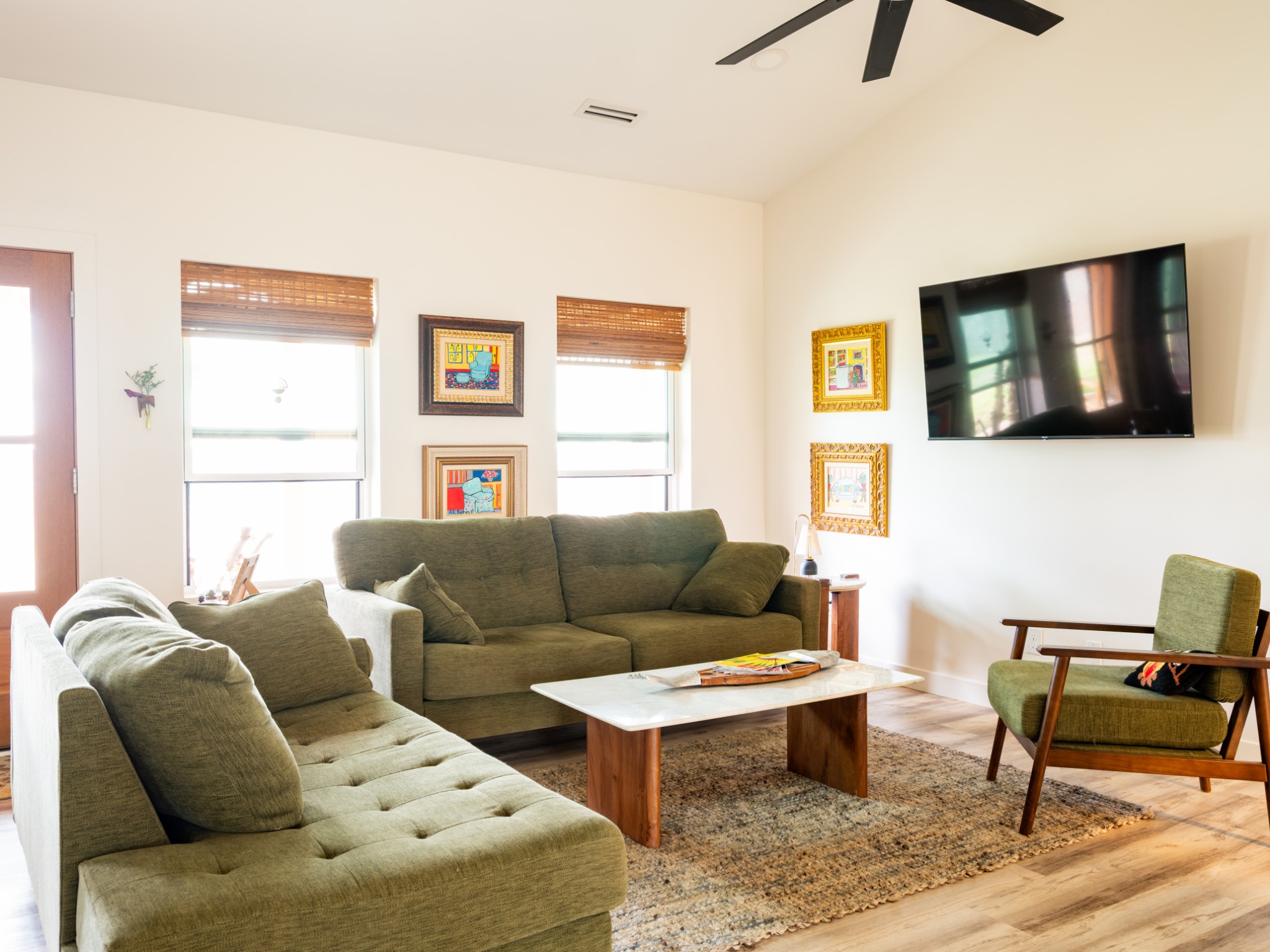 7050 Bakerville Road Waverly, TN 37185 - Photo 24 of 53 a living room with furniture and a window