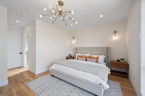 $1,599,900 | 529 North Hartland Court, Chicago, IL 60622