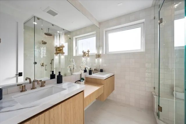 $1,599,900 | 529 North Hartland Court, Chicago, IL 60622