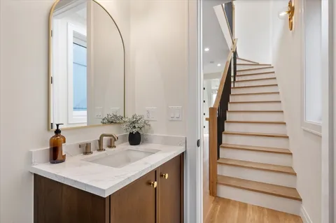 $1,599,900 | 529 North Hartland Court, Chicago, IL 60622