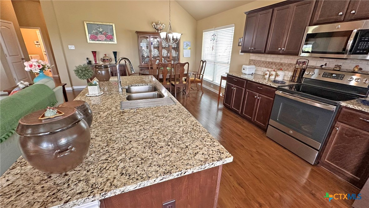 4709 Farrell Lane Killeen, TX 76549 - Photo 9 of 30 Kitchen