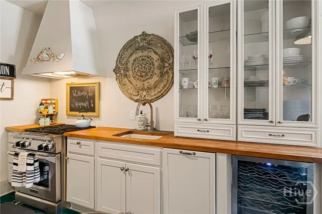 $1,150,000 | 407 East Jones Street, Savannah, GA 31401