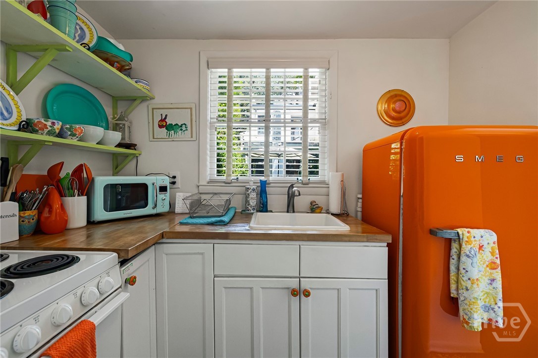 407 East Jones Street Savannah, GA 31401 - Photo 26 of 40