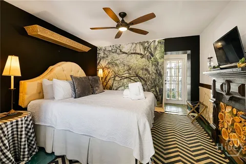 $1,050,000 | 407 East Jones Street, Savannah, GA 31401