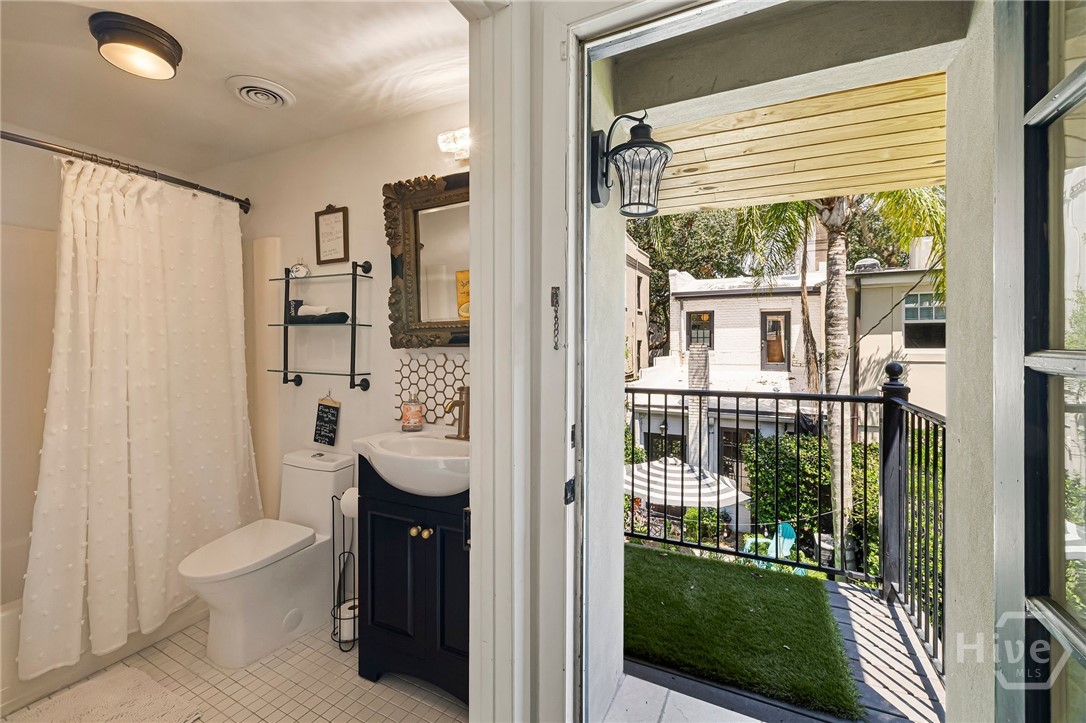 407 East Jones Street Savannah, GA 31401 - Photo 30 of 40