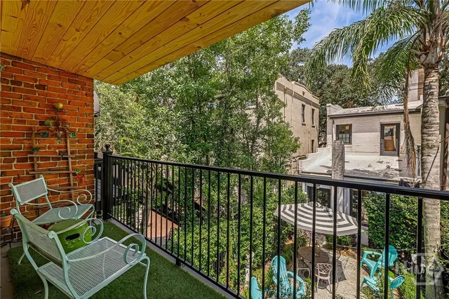 $1,150,000 | 407 East Jones Street, Savannah, GA 31401