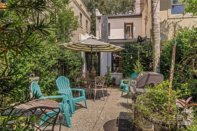 $1,150,000 | 407 East Jones Street, Savannah, GA 31401