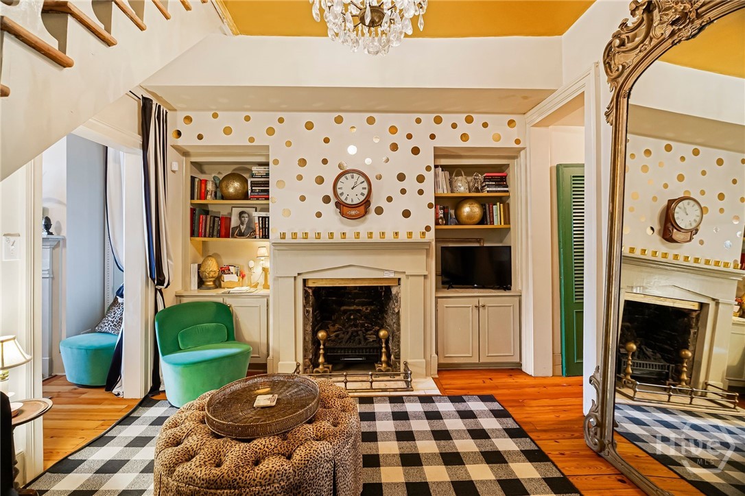 407 East Jones Street Savannah, GA 31401 - Photo 5 of 40