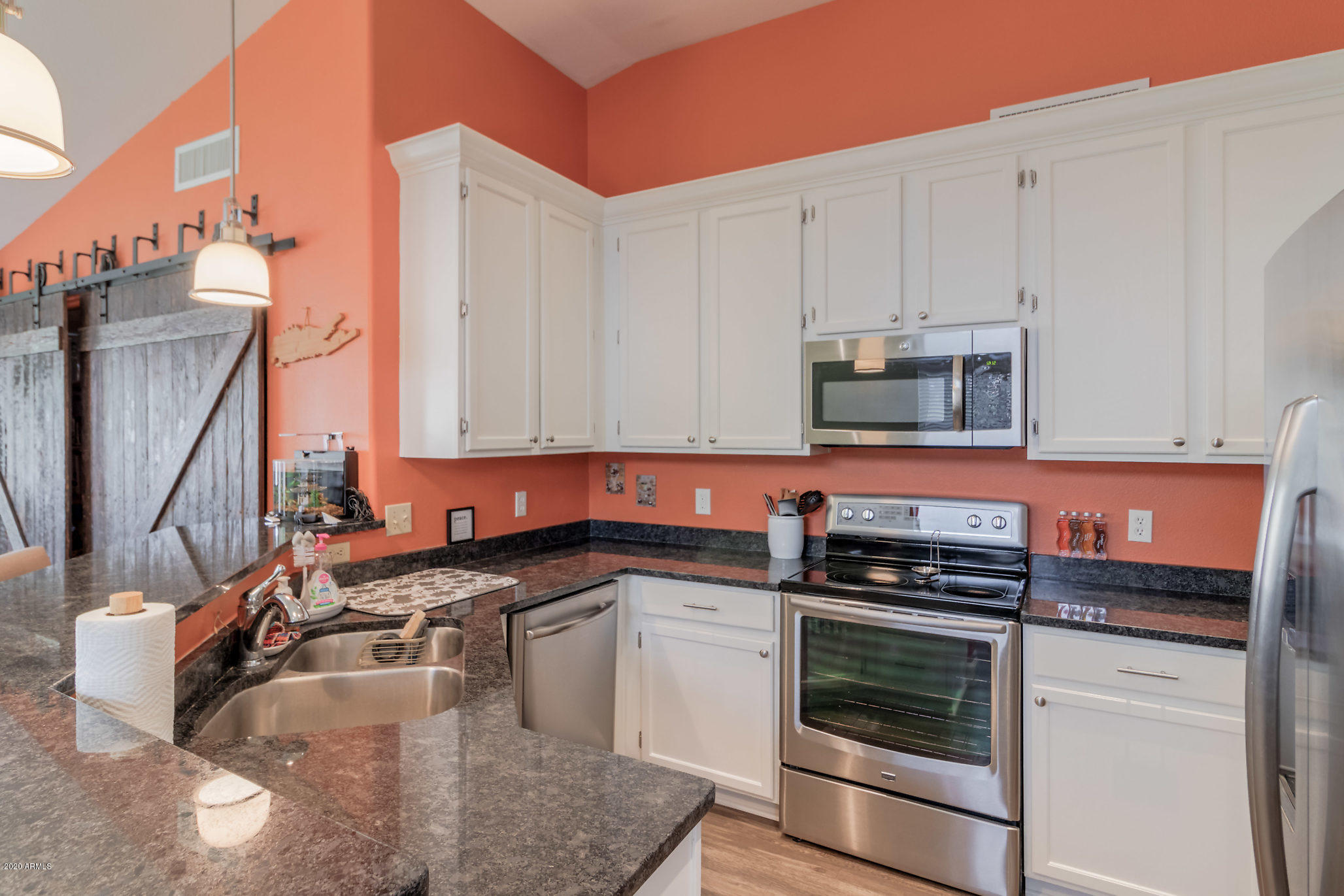 4731 East Rockledge Road Phoenix, AZ 85044 - Photo 18 of 31 Stainless Appliances