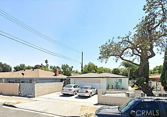 $899,000 | 3510 West Pine Street, Santa Ana, CA 92704