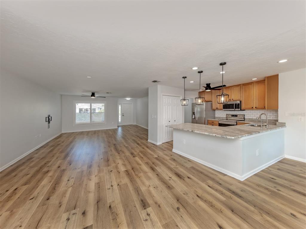 541 Carmel Road Venice, FL 34293 - Photo 5 of 52