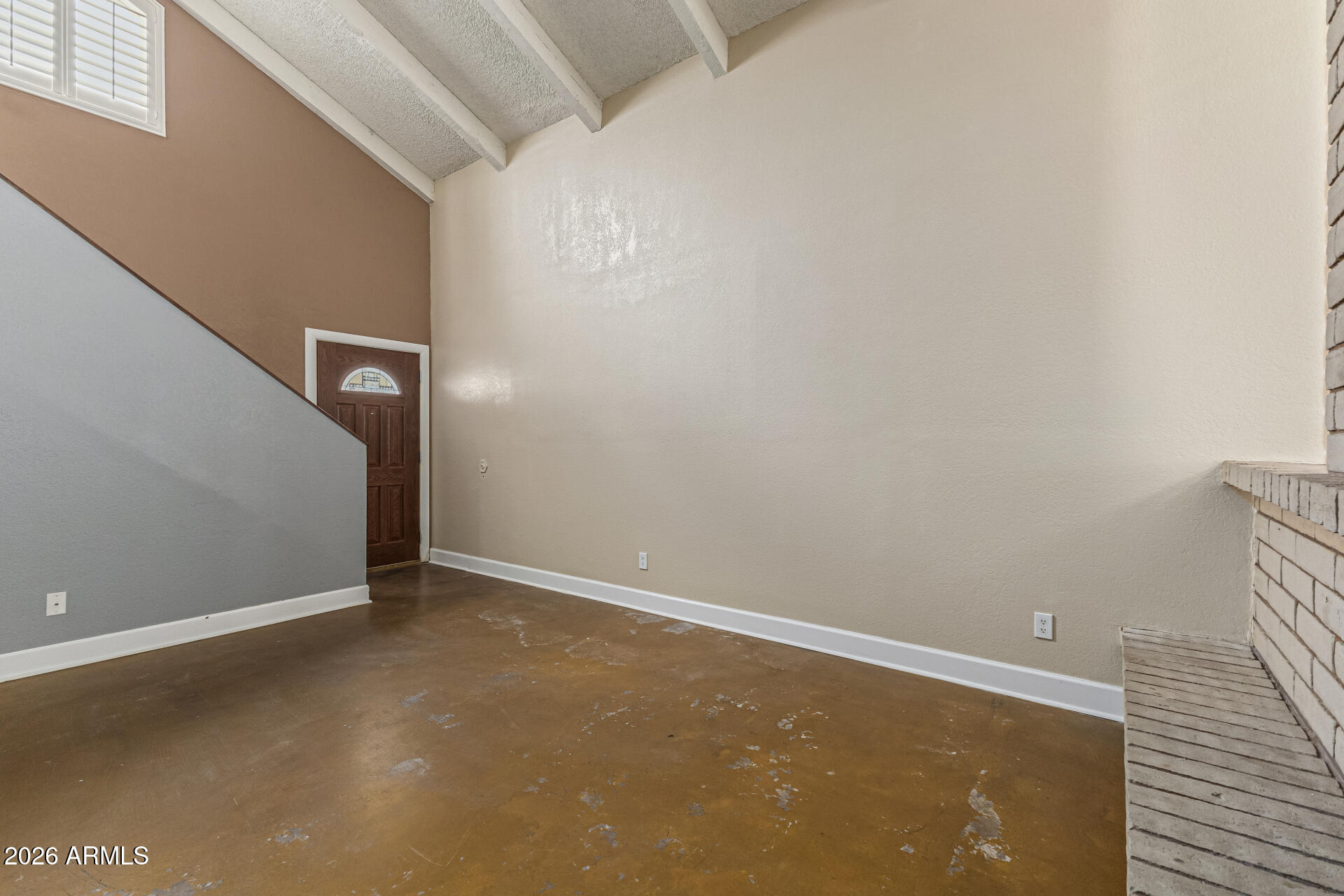 2930 North 22nd Place Phoenix, AZ 85016 - Photo 11 of 41 a view of an empty room