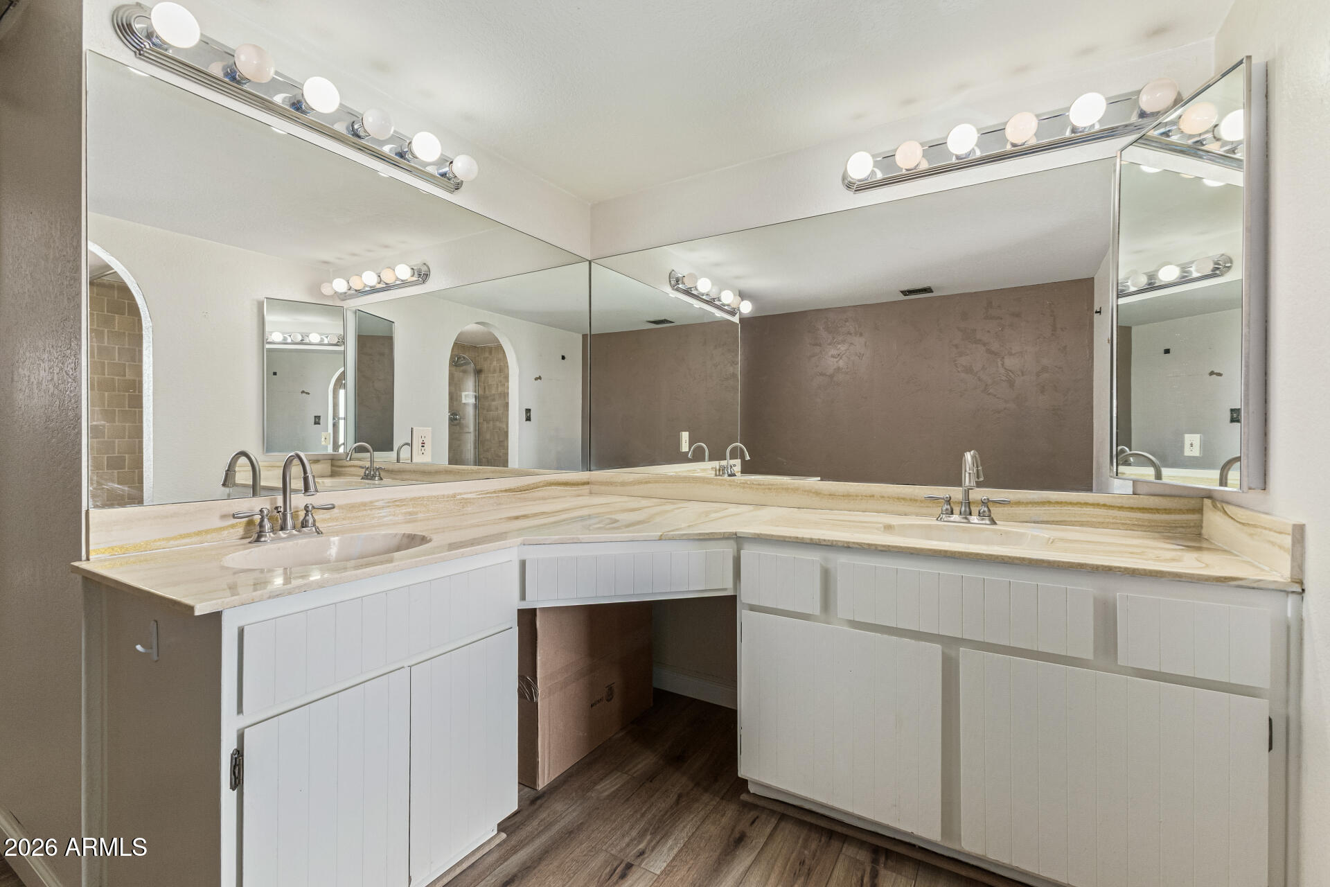 2930 North 22nd Place Phoenix, AZ 85016 - Photo 24 of 41 a bathroom with a double vanity sink and a mirror