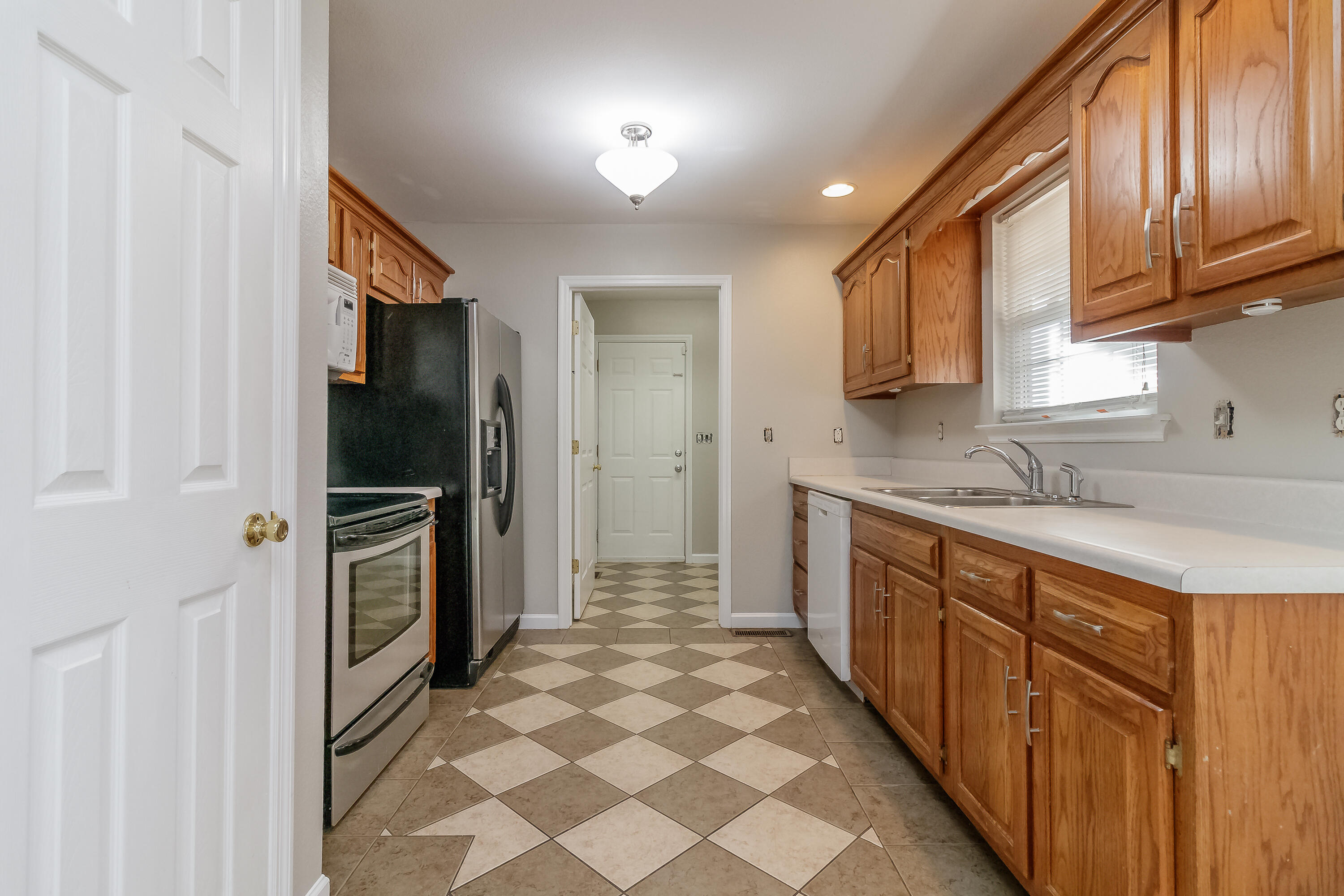 137 Pine Grove Access Road Ringgold, GA 30736 - Photo 8 of 30 Kitchen Dining