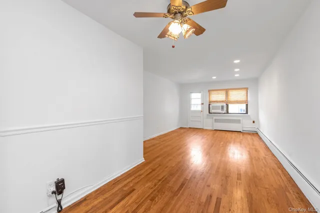 $209,000 | 1197 East Broadway, Unit K24, Hewlett, NY 11557