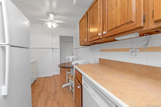 $209,000 | 1197 East Broadway, Unit K24, Hewlett, NY 11557